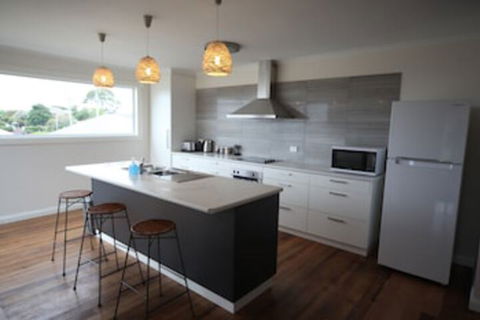 Seaview House Ulverstone - Accommodation Guide 0