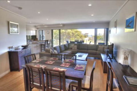 Loka Santi - Accommodation Asia 4