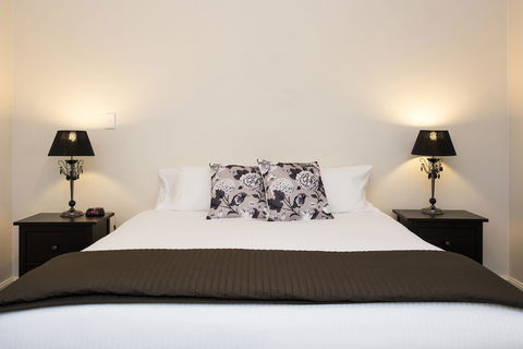 Colonial Court Villas - Accommodation Asia 1