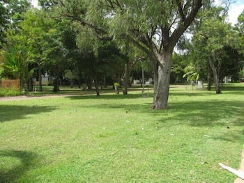 Ivanhoe Village Caravan Resort - Accommodation Guide 1