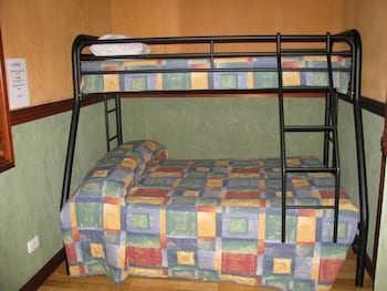 Ivanhoe Village Caravan Resort - Accommodation Guide 4