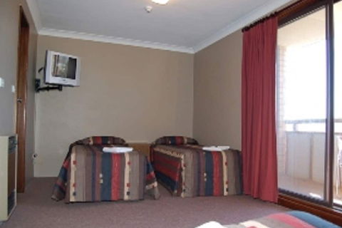 Southern Cross Motor Inn - Accommodation Asia 3