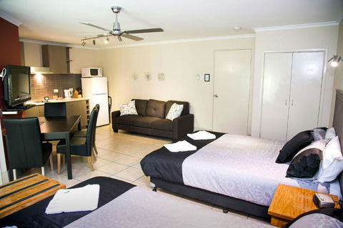 Beerwah Hideaway - Accommodation Guide 4