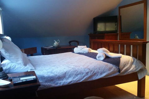 Dingley Dell - Accommodation Asia 6