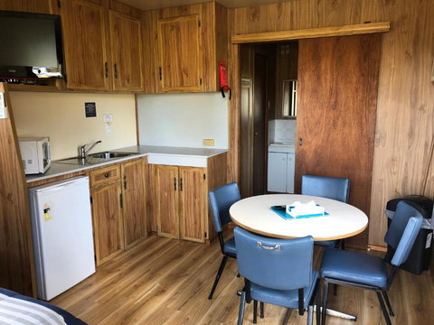 Lake Talbot Tourist Park - Accommodation Guide 7