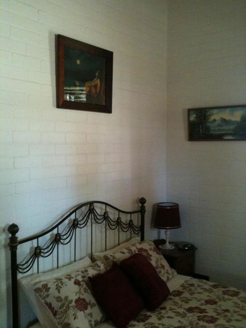 Belvoir B & B Cottages - Accommodation Guide 2