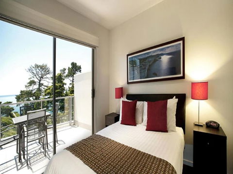 The Waves Apartments - Accommodation Asia 0