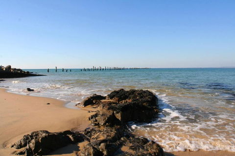 Bridport Holiday Rental - Accommodation Guide 1