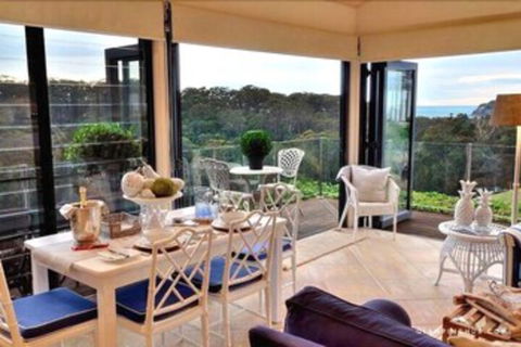 The Outlook Cabana - Accommodation Guide 3