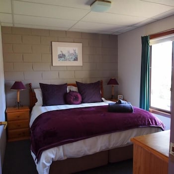 Forest Lodge Chalets - Accommodation Guide 2