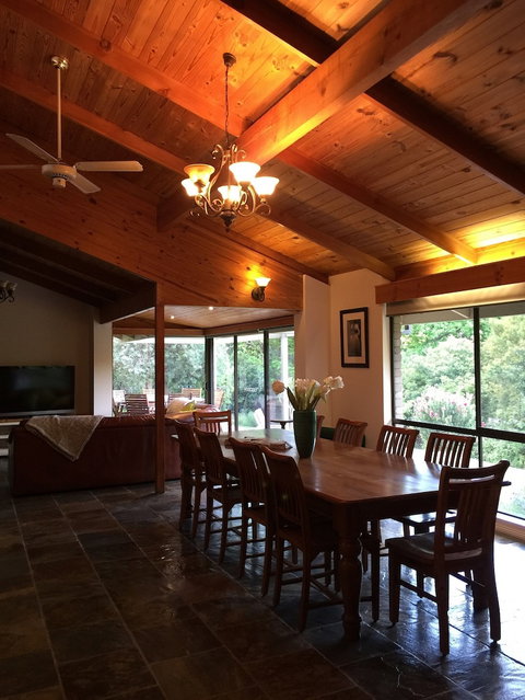 Forest Lodge Chalets - Accommodation Guide 6