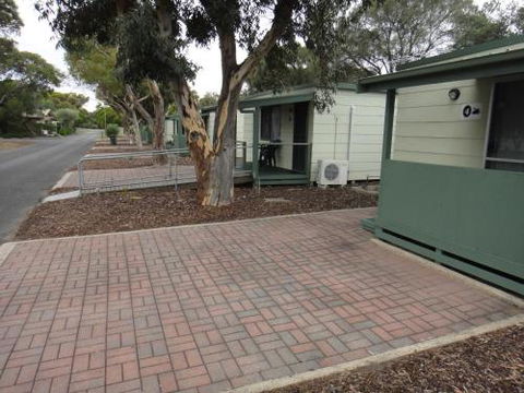 Lake Albert Caravan Park - Accommodation Asia 5