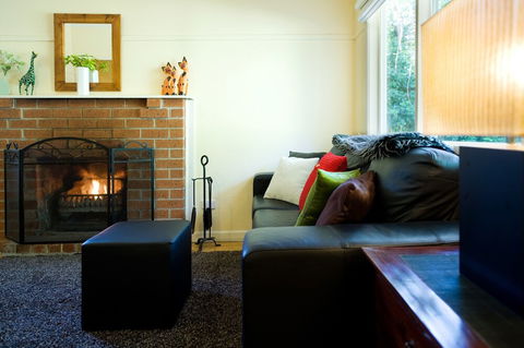 Apple Tree Cottage - Accommodation Asia 1