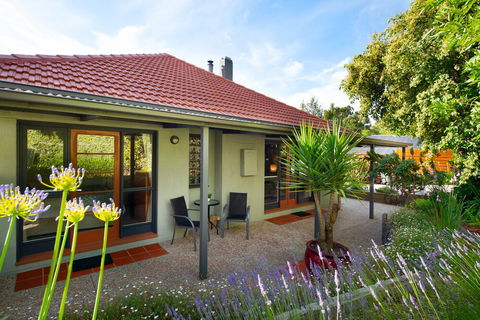 Arabella Heights - Accommodation Asia 0