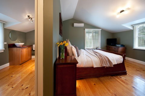 Finlie - Accommodation Asia 1
