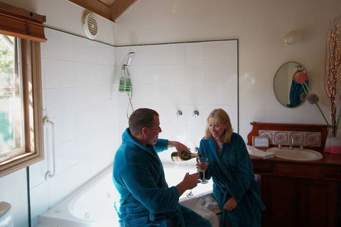 Olinda Country Cottages - Accommodation Asia 2