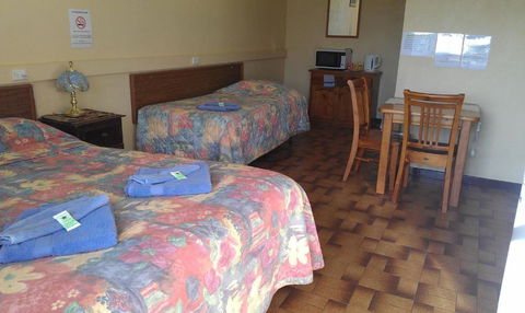 Goolgowi Highway Motel - Accommodation Guide 3