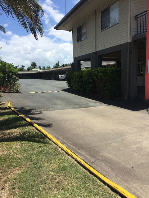 Country Plaza Motor Inn - Accommodation Asia 0