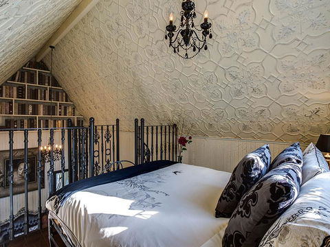 Silverleaf Cottage - Accommodation Guide 4