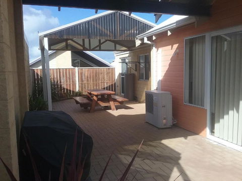 Seaside Villas - Accommodation Asia 5