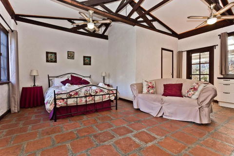 Lavenderpatch - Accommodation Asia 6