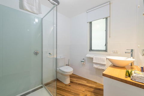 Dalrymples Guest Cottages - Accommodation Asia 2