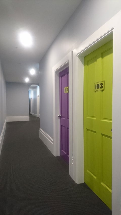 The Backpackers Imperial Hotel - Hostel - Accommodation Guide 2