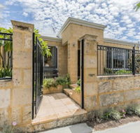 Ocean Keys Cottage - Accommodation Guide