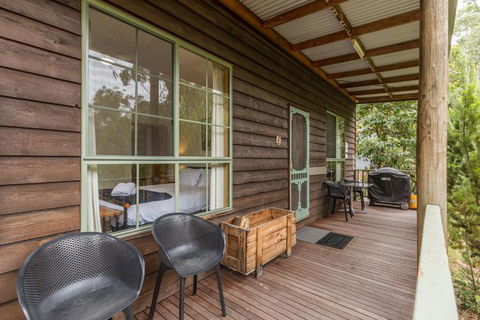 Country Lane Cottage - Accommodation Asia 3