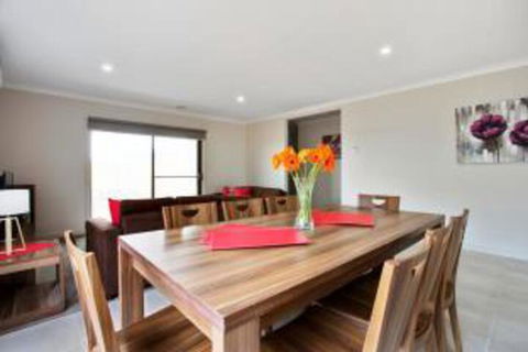 Serviced Houses Point Cook - Accommodation Asia 2