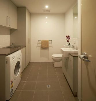 Baileys Serviced Apartments - Accommodation Asia 4