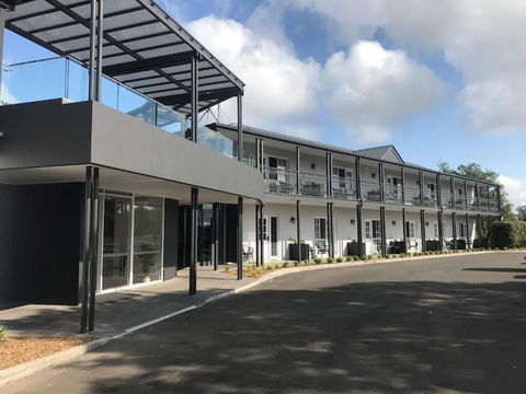 Clouds Montville - Accommodation Asia 0