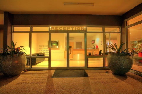 Mayfair Motel Emerald - Accommodation Guide 3