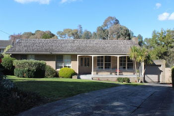 Australian Home Away At Doncaster Grange Park - Accommodation Asia 6