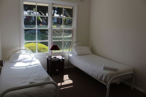 Australian Home Away At Doncaster Grange Park - Accommodation Asia 0