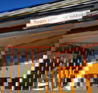 Town House Motor Inn - Accommodation Asia