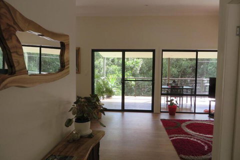 Babbling Brook Retreat - Accommodation Guide 6