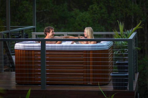 Babbling Brook Retreat - Accommodation Guide 4