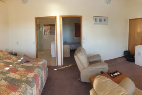 Escape 1770- Adults Only - Accommodation Asia 7