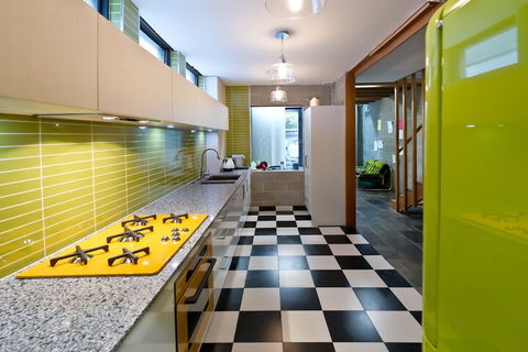 Retro House - Accommodation Asia 4