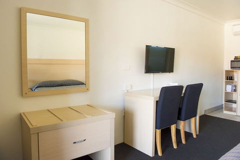 Cherry Blossom Motel - Accommodation Asia 2