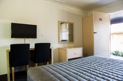Cherry Blossom Motel - Accommodation Asia 5