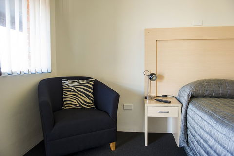 Cherry Blossom Motel - Accommodation Asia 6