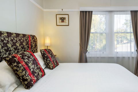 Ashdowns Of Dover B&B - Accommodation Asia 2