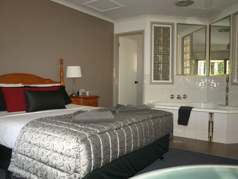 Old Coach Motor Inn - Accommodation Asia 6