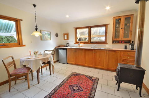 Stephanettes Cottage - Accommodation Asia 3