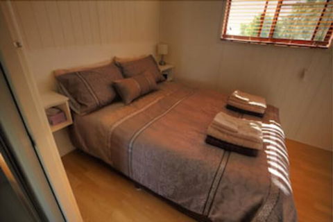 Killarney View Cabins & Caravan Park - Accommodation Guide 3