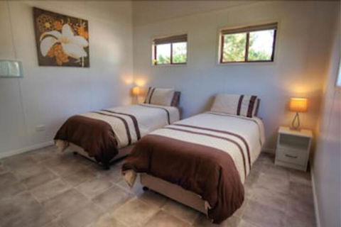Killarney View Cabins & Caravan Park - Accommodation Guide 5
