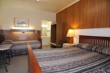 Bamboo Motor Inn - Accommodation Asia 1