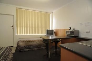 Bamboo Motor Inn - Accommodation Asia 3